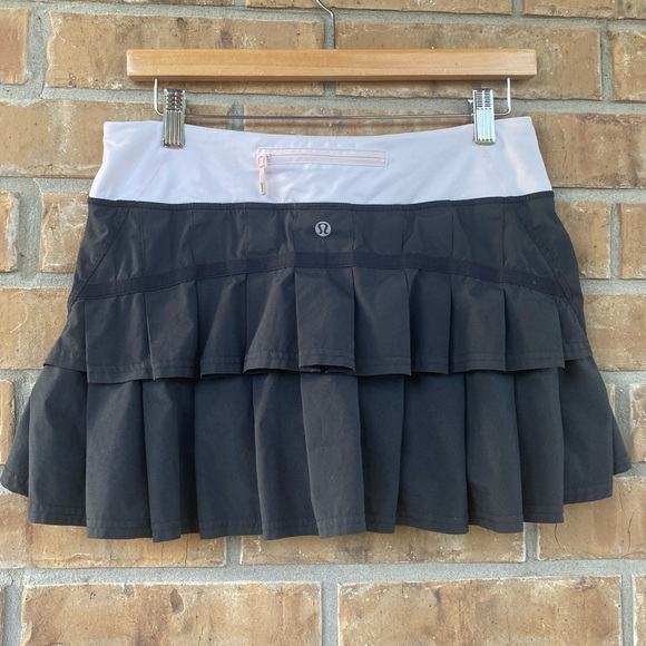 lululemon athletica Dresses & Skirts - Lululemon Pace Rival Skirt, Black & Blush Pink, Size 6